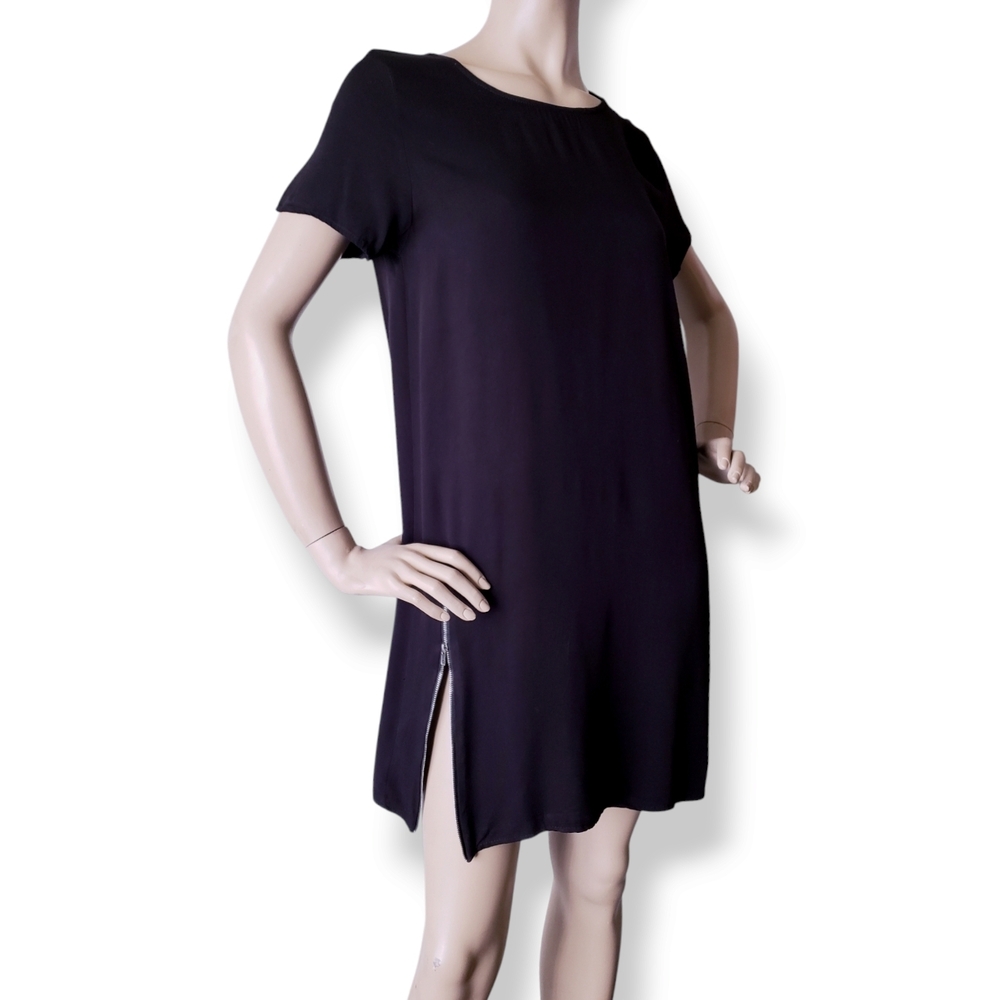 Heart & Hips Black Side Zipper Short Sleeve Shift Dress Size Medium